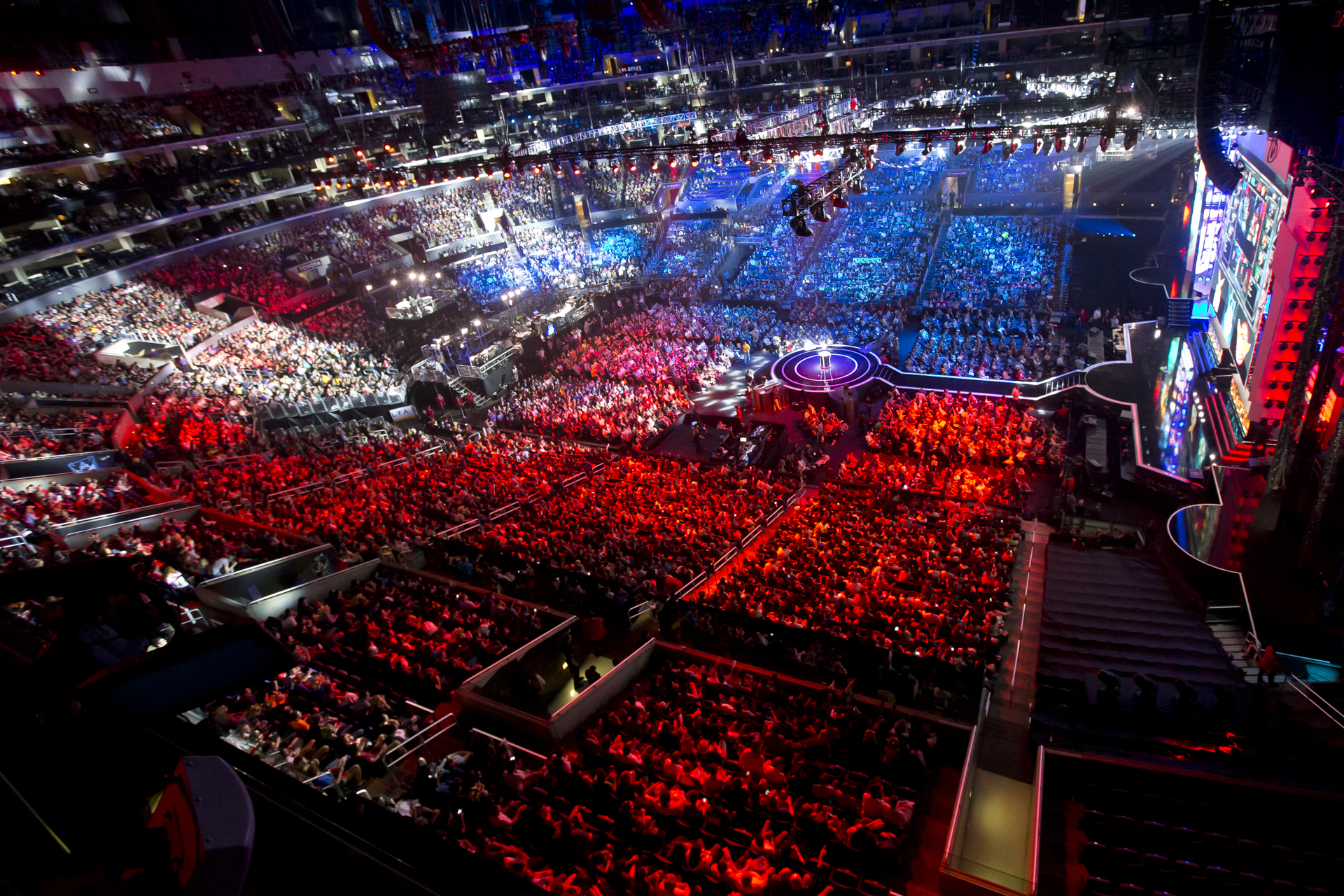 VCTCN技术：通信网络技术与智能控制的融合，高效数据传输服务及其应用场景解析-比分网